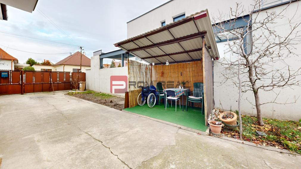 Na PREDAJ rodinný dom vo výbornej lokalite Bratislava - Ružinov