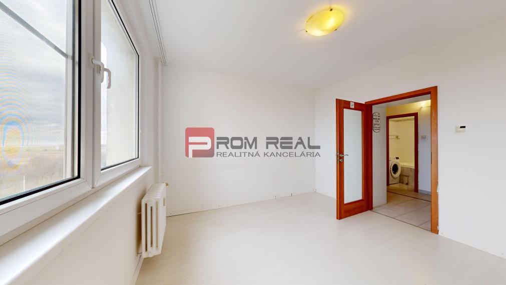 REZERVOVANÉ Praktický 4i byt na predaj