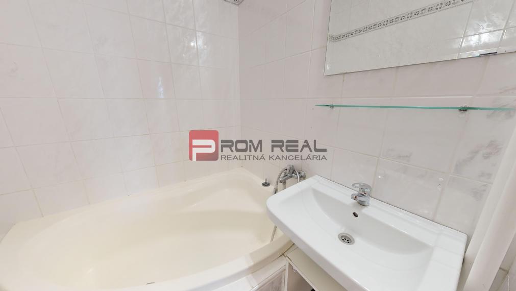 REZERVOVANÉ Praktický 4i byt na predaj