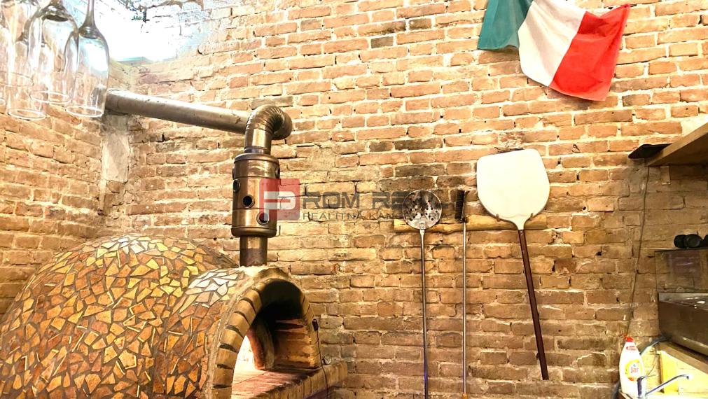 Prenájom zabehnutej reštaurácie v Starom Meste - pri OC Nivy