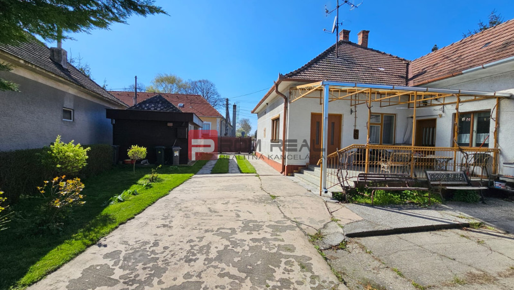 Na predaj starší rodinný dom s rozľahlým pozemkom Vydrany