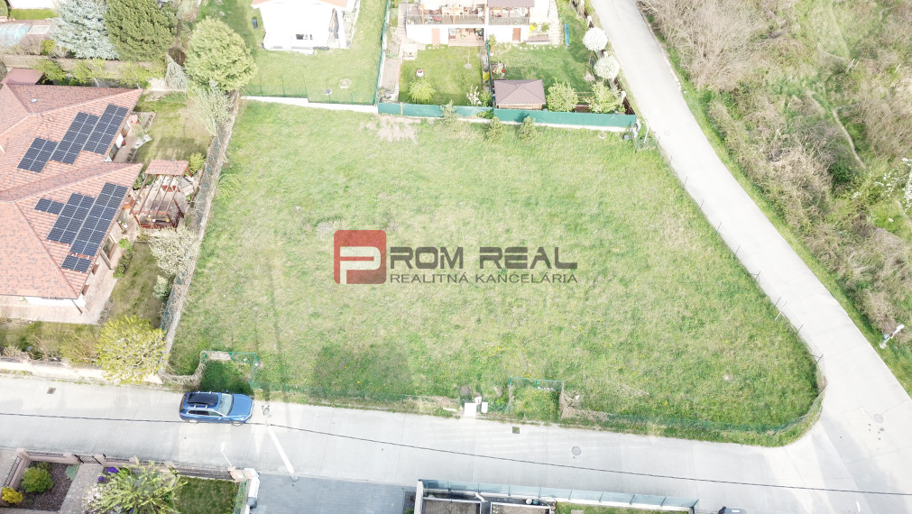 Nádherný slnečný pozemok v lukratívnej štvrti Stupava 636 m2