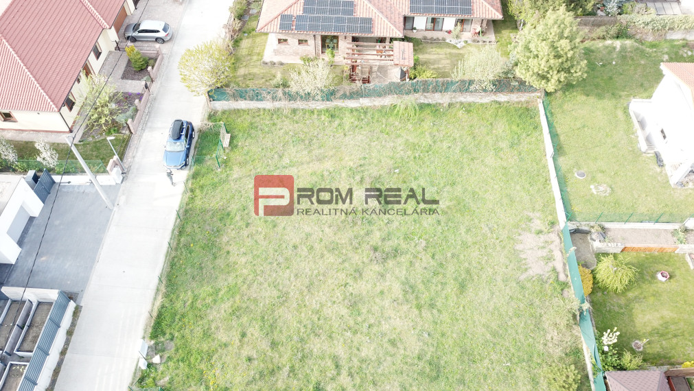 Nádherný slnečný pozemok v lukratívnej štvrti Stupava 636 m2