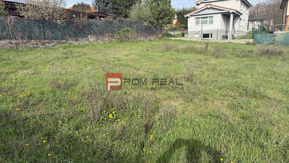 Nádherný slnečný pozemok v lukratívnej štvrti Stupava 636 m2