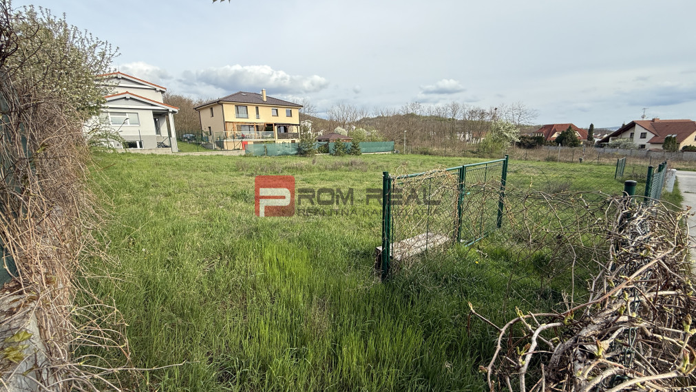 Nádherný slnečný pozemok v lukratívnej štvrti Stupava 636 m2