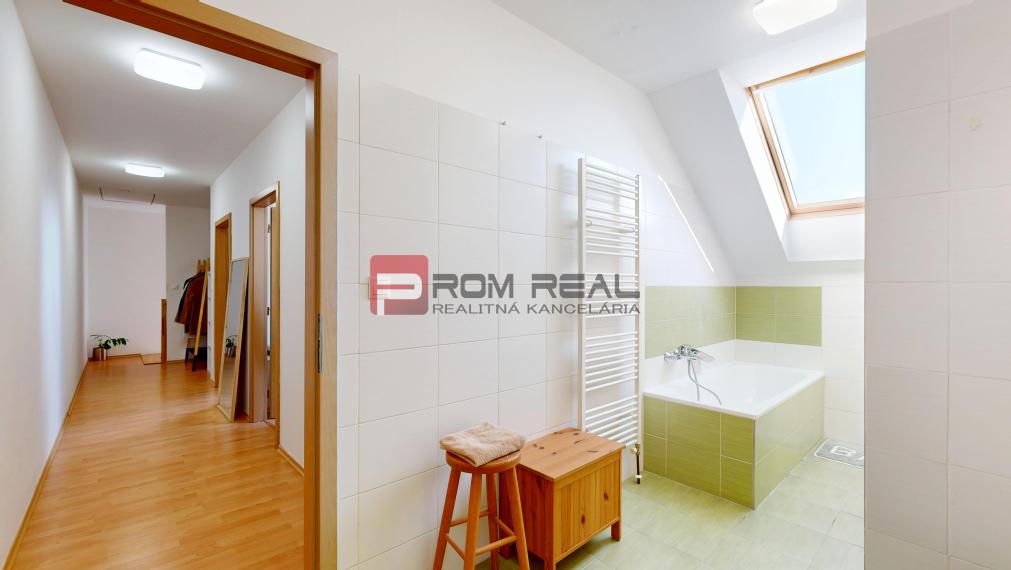 3 izbový moderný byt s rozlohou 80m² a podkrovím navyše