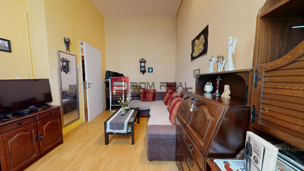 Na PREDAJ byt rozdelený na dve bytové jednotky Staré Mesto