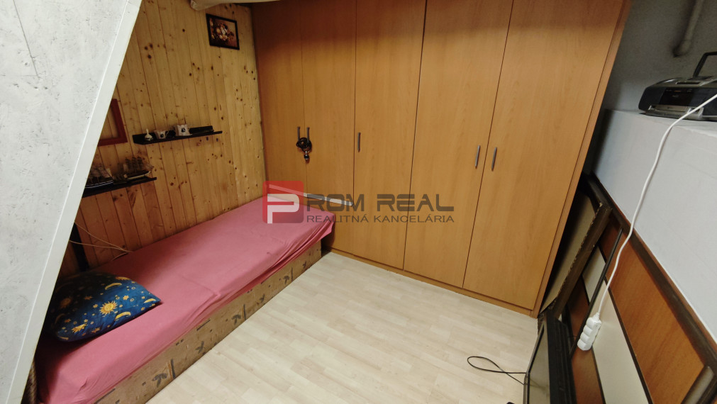 Na PREDAJ byt rozdelený na dve bytové jednotky Staré Mesto