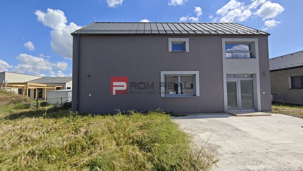 Na predaj priestranná a kvalitná novostavba 5 izb. dom Cífer