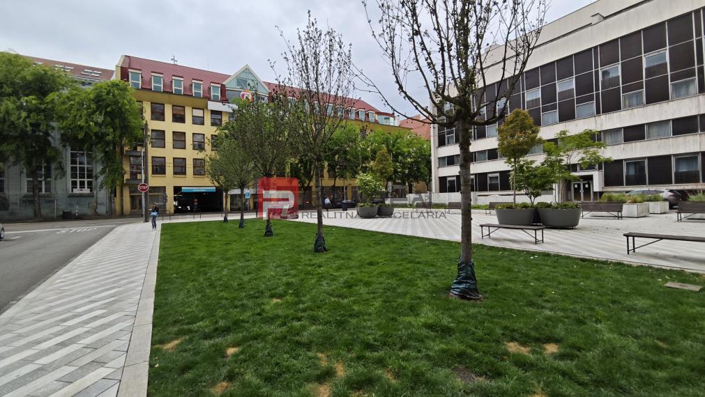 Na PREDAJ byt rozdelený na dve bytové jednotky Staré Mesto