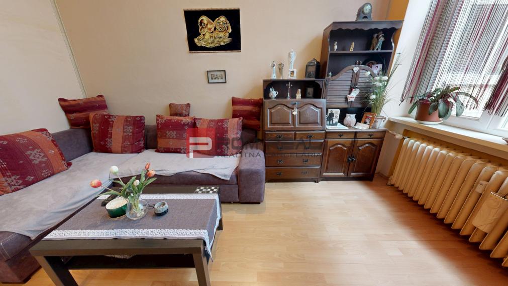 Na PREDAJ byt rozdelený na dve bytové jednotky Staré Mesto