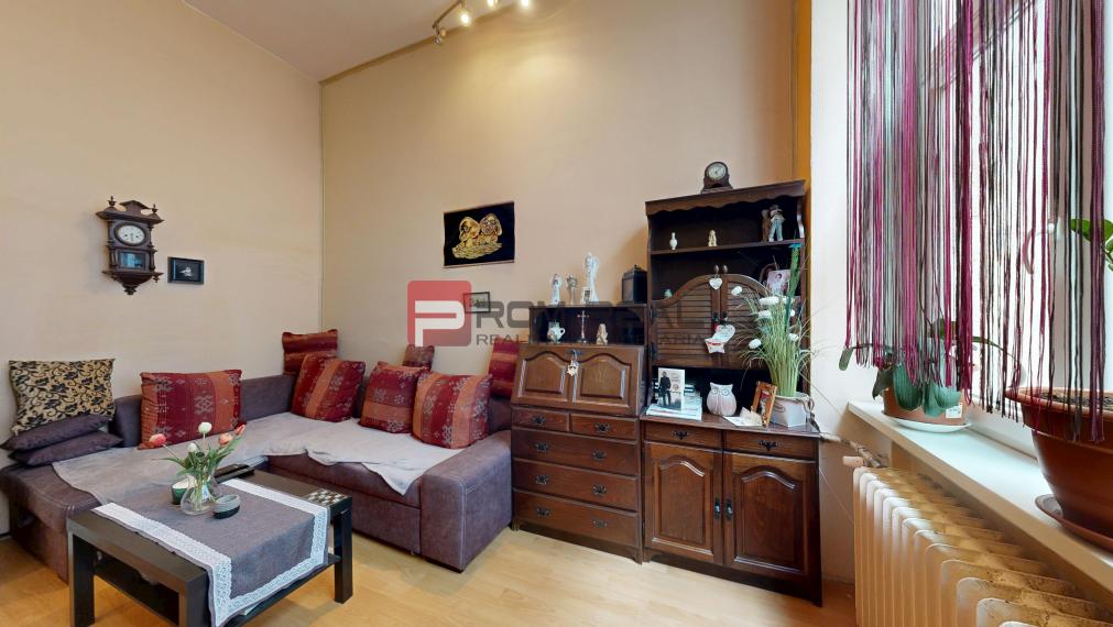 Na PREDAJ byt rozdelený na dve bytové jednotky Staré Mesto