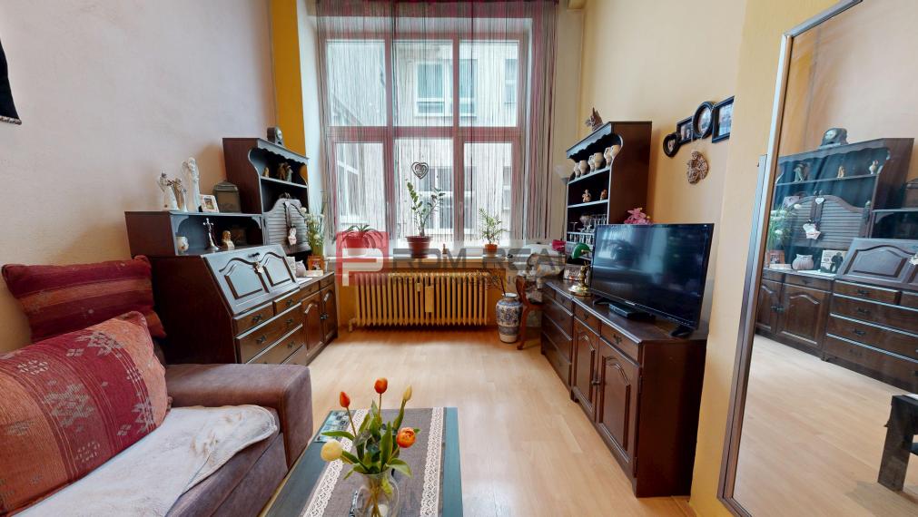 Na PREDAJ byt rozdelený na dve bytové jednotky Staré Mesto