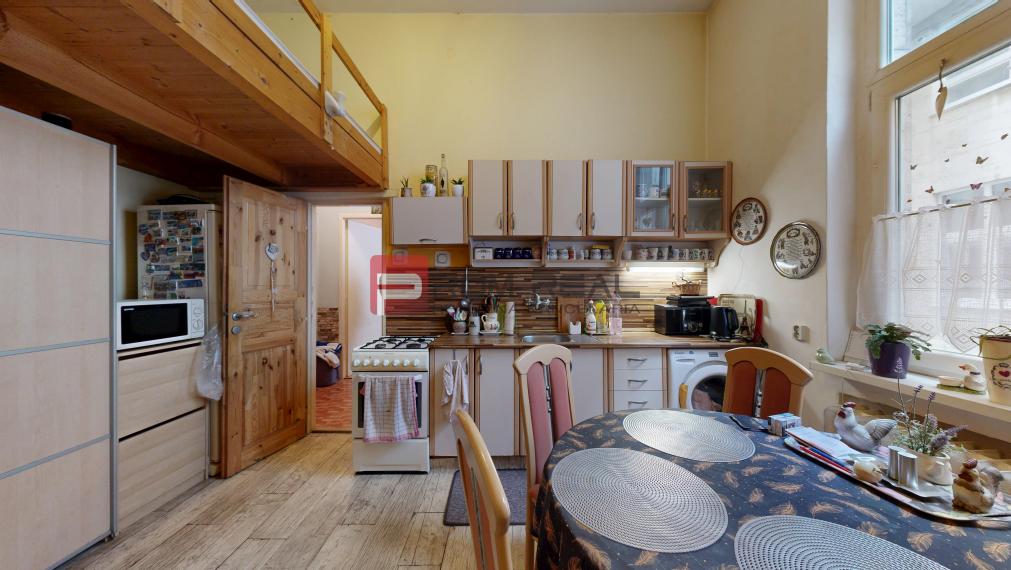 Na PREDAJ byt rozdelený na dve bytové jednotky Staré Mesto