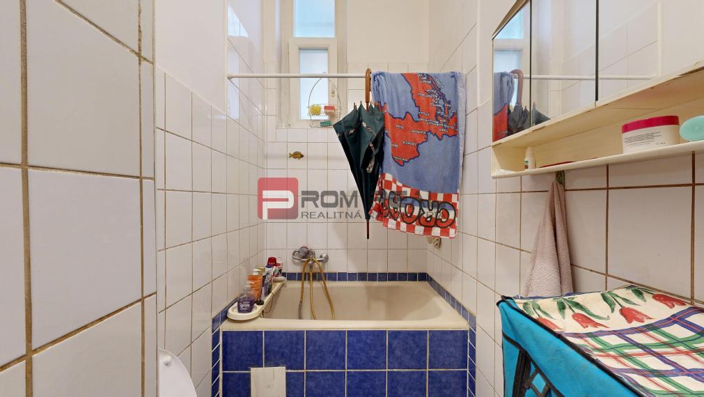 Na PREDAJ byt rozdelený na dve bytové jednotky Staré Mesto