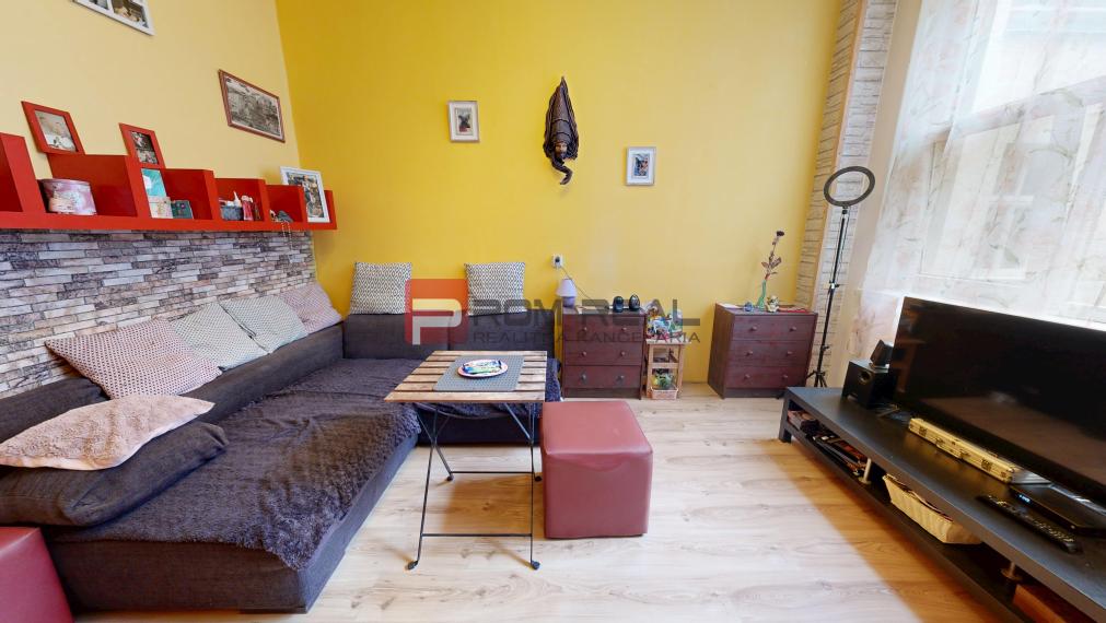 Na PREDAJ byt rozdelený na dve bytové jednotky Staré Mesto