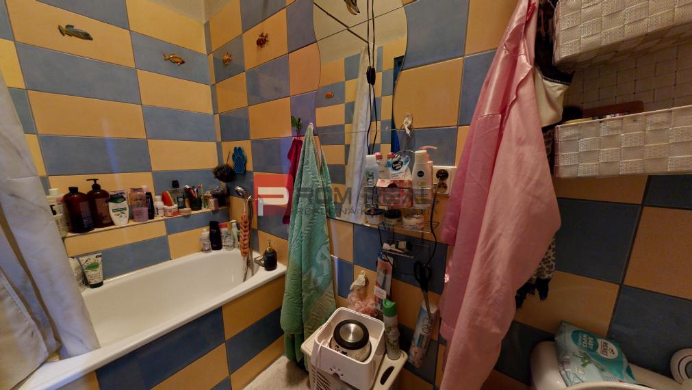 Na PREDAJ byt rozdelený na dve bytové jednotky Staré Mesto