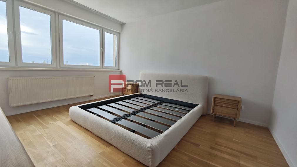 Sale Three bedroom apartment, Three bedroom apartment, Obchodná, Pezin