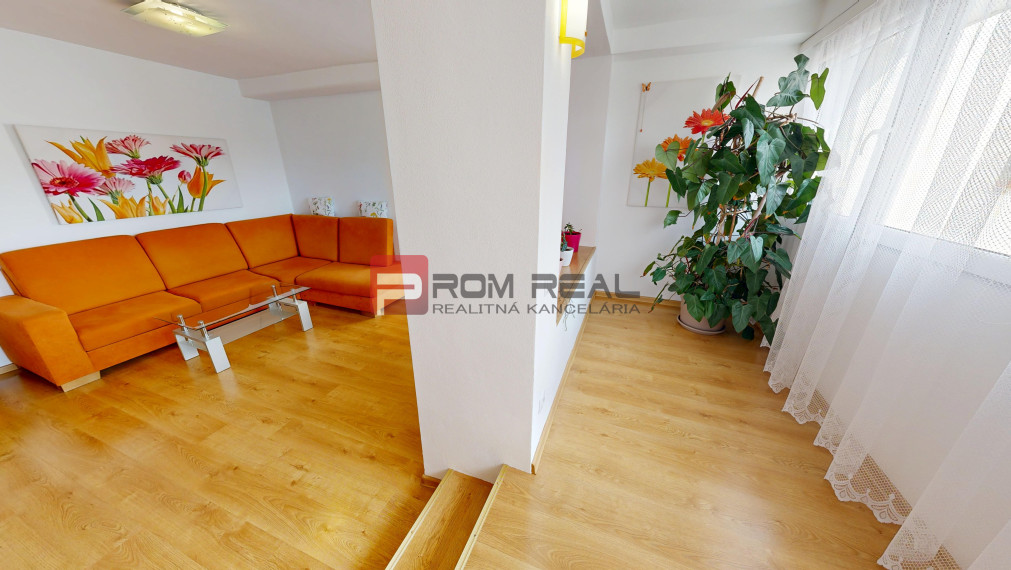 Na PREDAJ 3 izbový  byt priamo v centre mesta Pezinok