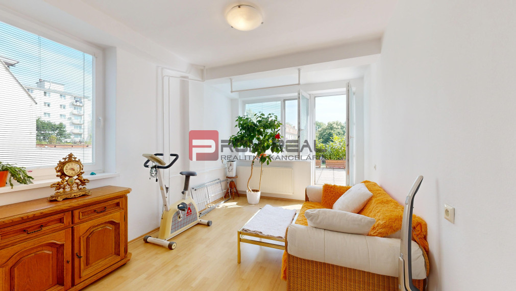 Na PREDAJ 3 izbový  byt priamo v centre mesta Pezinok