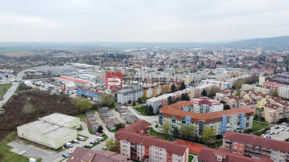 PREDAJ 4 izbový byt 2 balkóny