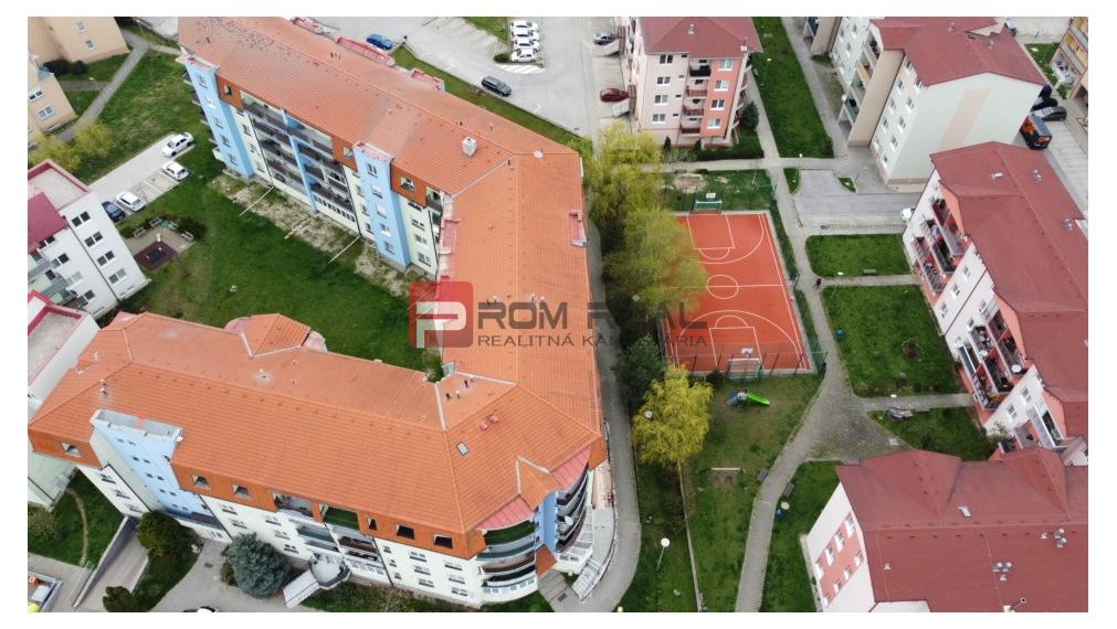 PREDAJ 4 izbový byt 2 balkóny