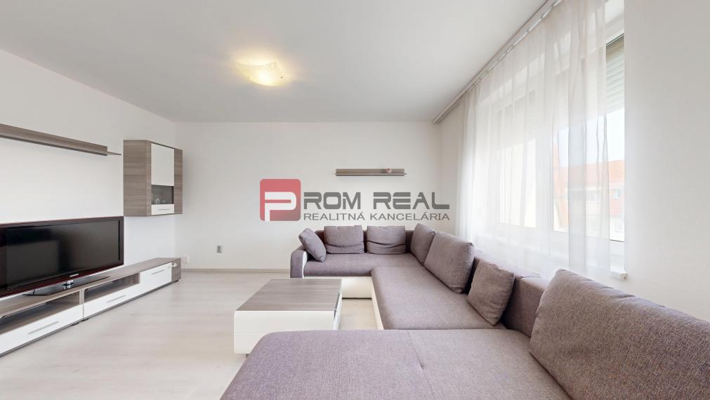 PREDAJ 4 izbový byt 2 balkóny