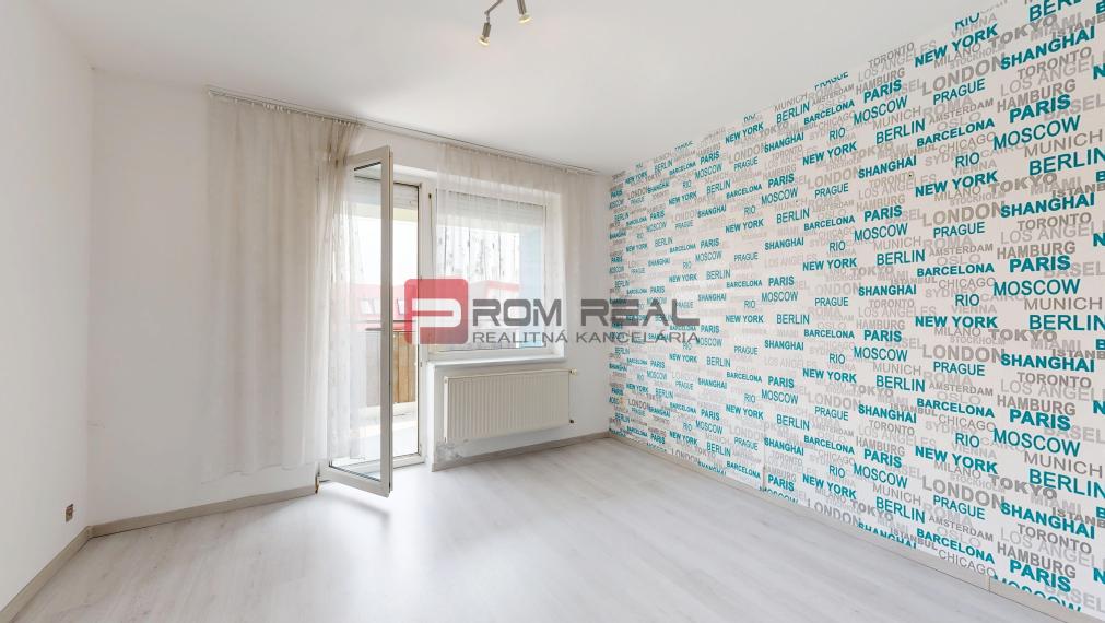 PREDAJ 4 izbový byt 2 balkóny