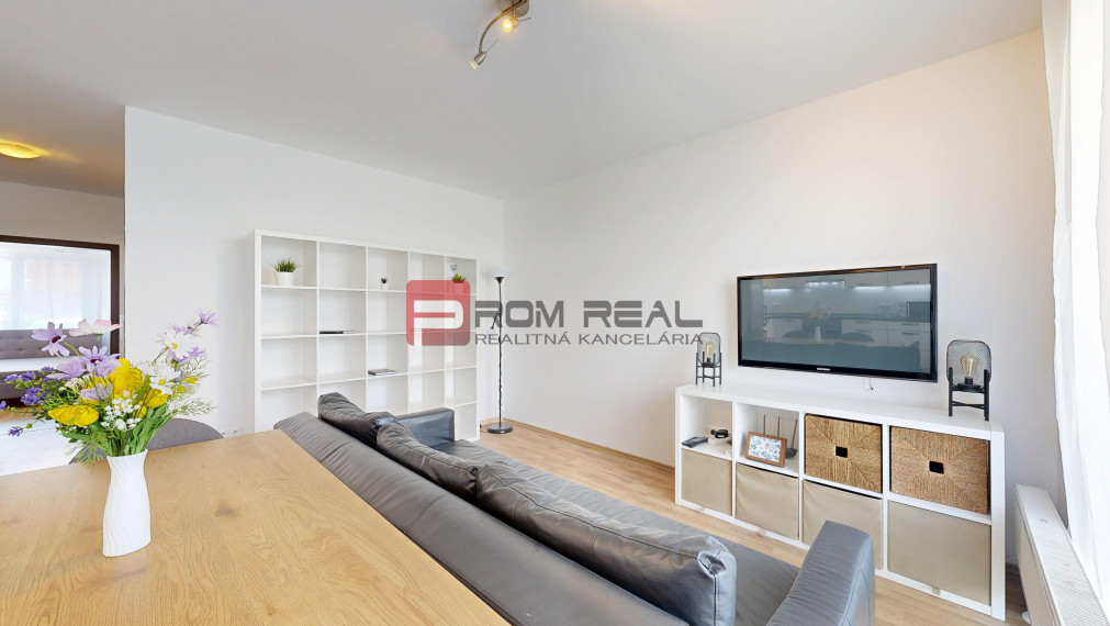 Predané - EXKLUZÍVNE na predaj bezbariérový 2-izbový byt so záhradou, Hviezdoslavov