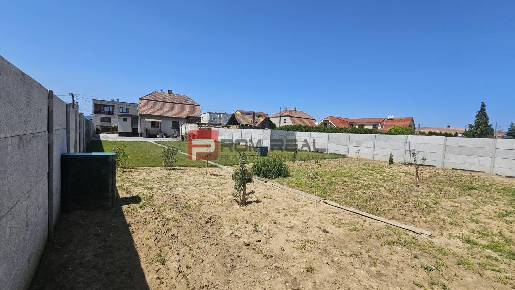 Na predaj rodinný dom s pivnicou a pekným pozemkom