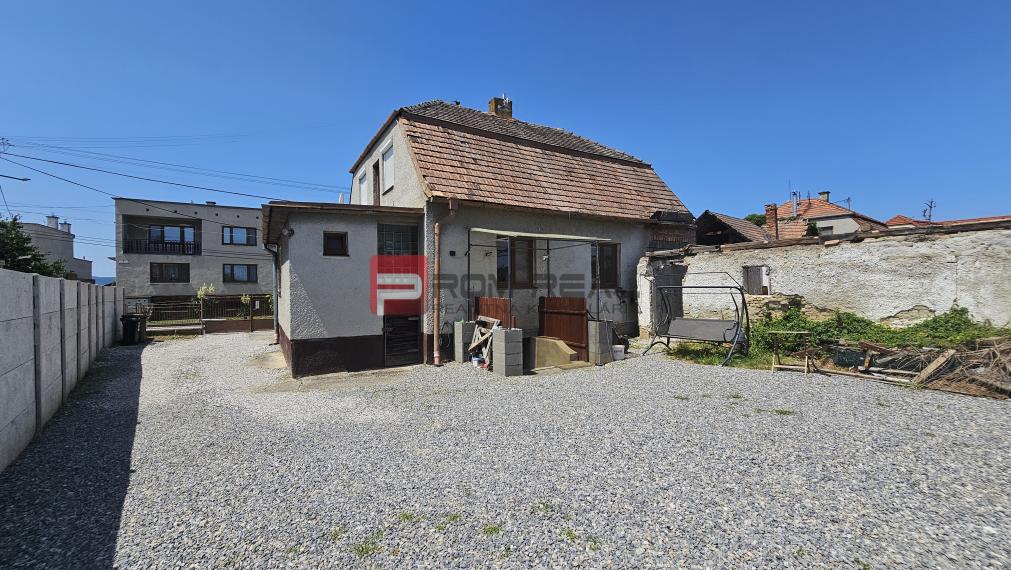 Na predaj rodinný dom s pivnicou a pekným pozemkom