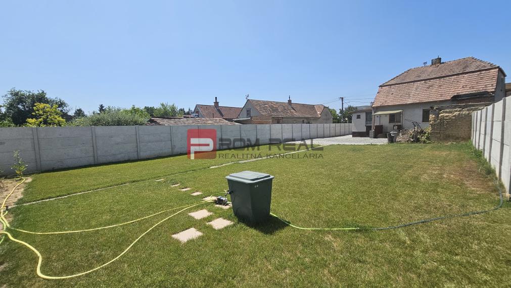 Na predaj rodinný dom s pivnicou a pekným pozemkom