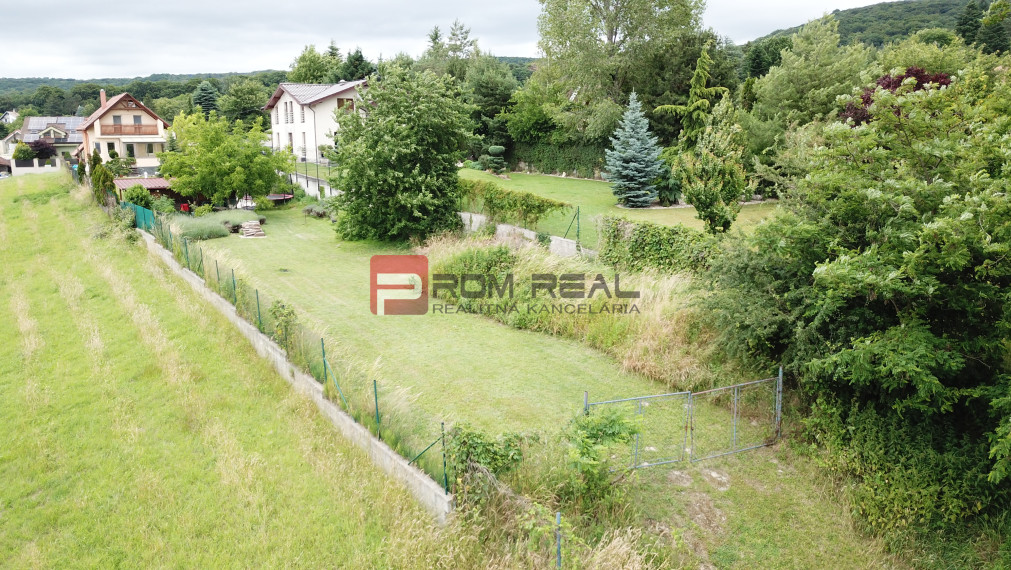 Nádherný pozemok 632 m2 s výhľadom na Alpy Marianka