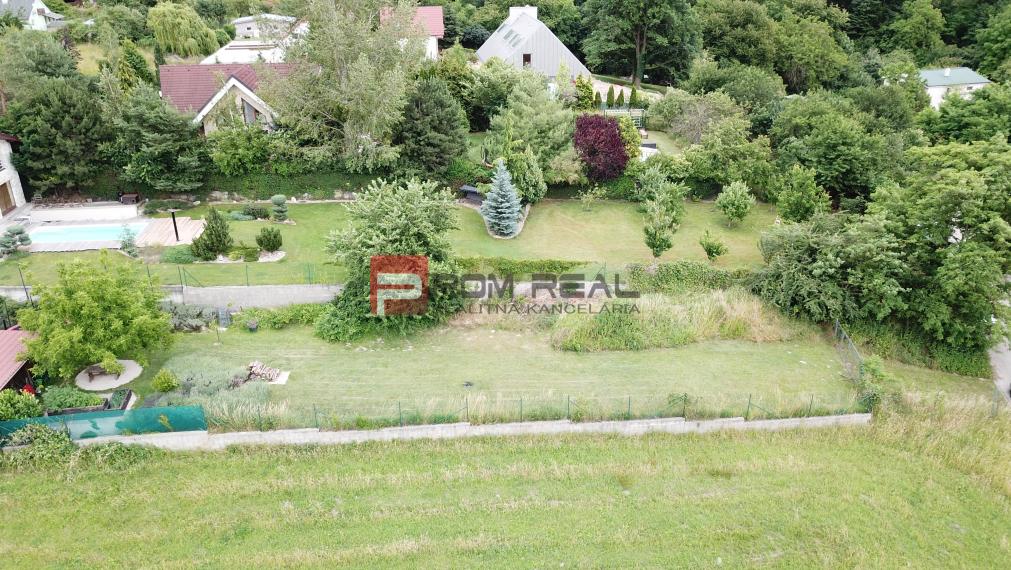 Nádherný pozemok 632 m2 s výhľadom na Alpy Marianka