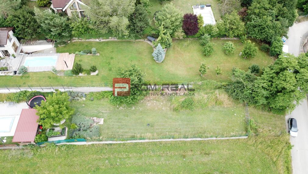 Nádherný pozemok 632 m2 s výhľadom na Alpy Marianka