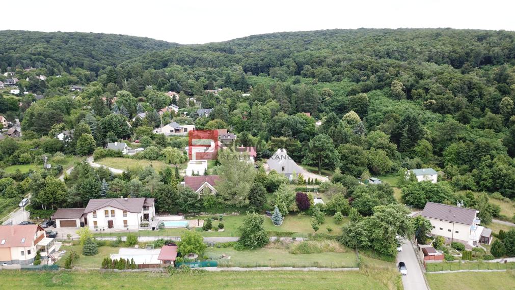 Nádherný pozemok 632 m2 s výhľadom na Alpy Marianka