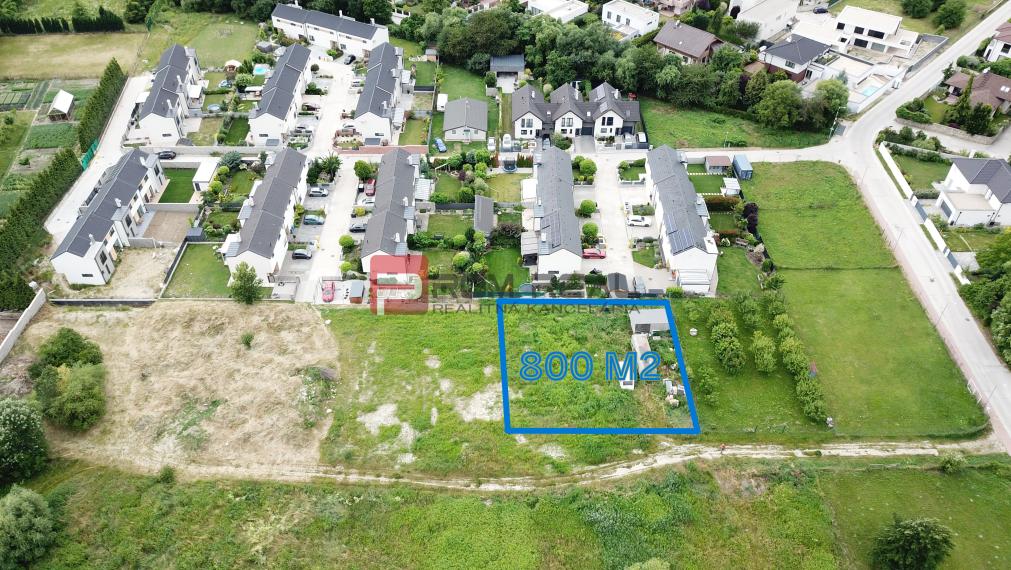Rovinatý pozemok 800 m2 za dobrú cenu Marianka