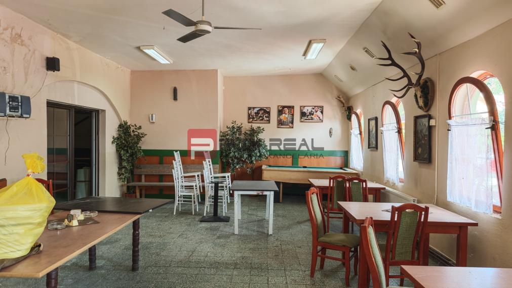 Na predaj: Budova bývalého hostinca a reštaurácie v Svätom Jure – Ulica Podhradie