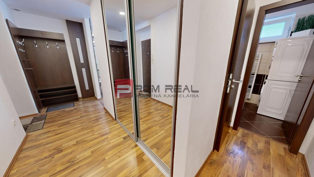 Prenájom moderného 2 izbového bytu pri Horskom parku