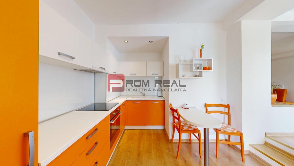 Na PREDAJ 3 izbový  byt priamo v centre mesta Pezinok