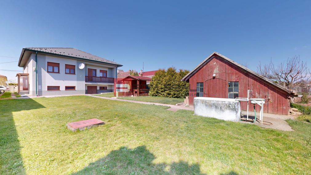 3D obhliadka - Pekný rodinný dom v obci Blatné