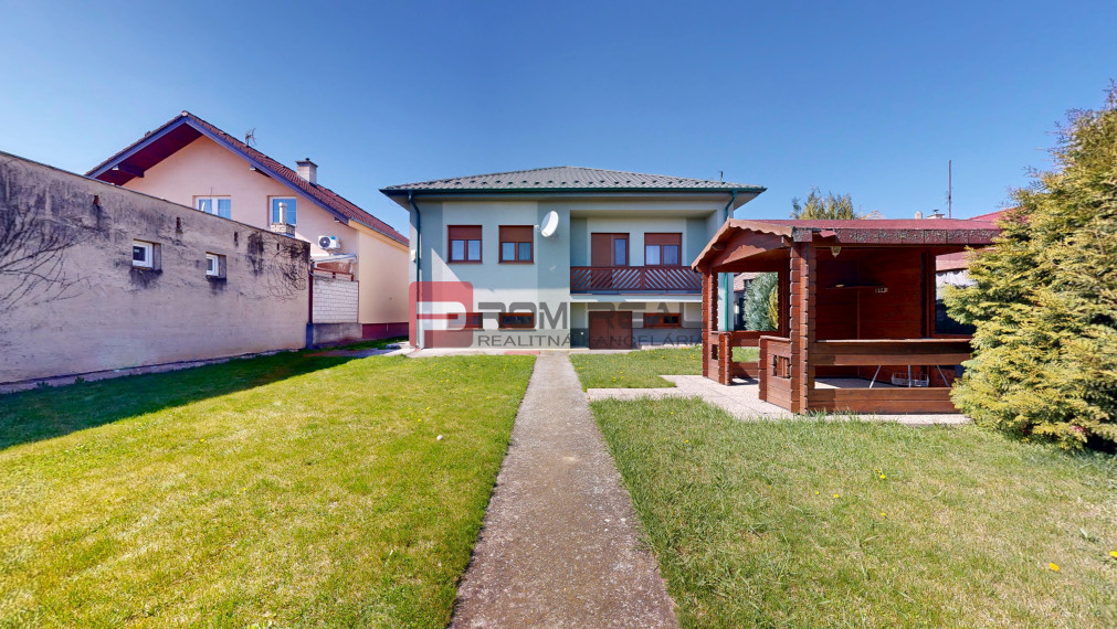 3D obhliadka - Pekný rodinný dom v obci Blatné