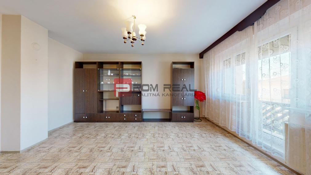 3D obhliadka - Pekný rodinný dom v obci Blatné