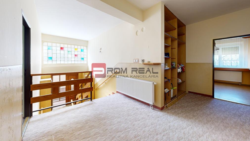 3D obhliadka - Pekný rodinný dom v obci Blatné