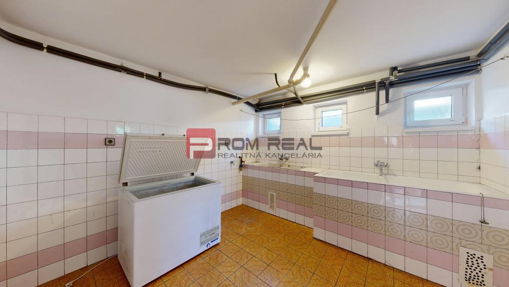 3D obhliadka - Pekný rodinný dom v obci Blatné