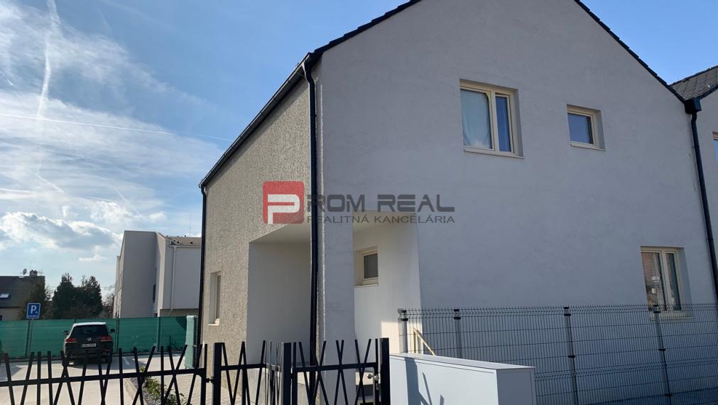 Na predaj 3 izbový byt + 2x parking Ivanka pri Dunaji