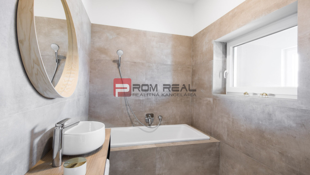 Na predaj 3 izbový byt + 2x parking Ivanka pri Dunaji