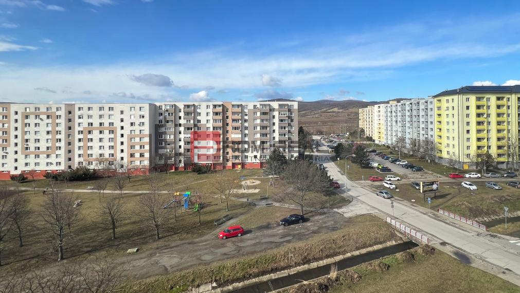 REZERVOVANÉ Ponúkame na PREDAJ 3 izbový byt s balkónom v Pezinku