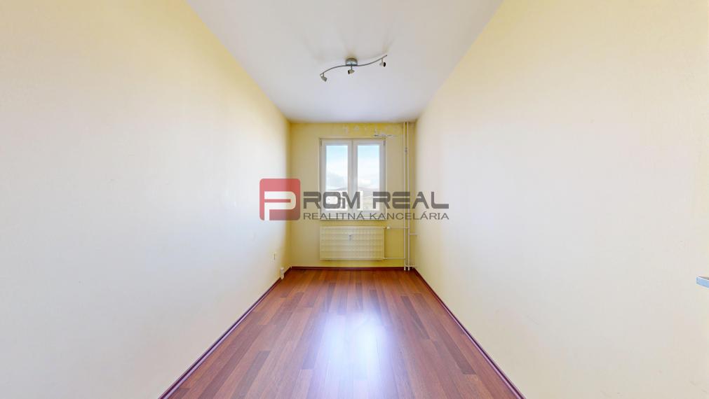 REZERVOVANÉ Ponúkame na PREDAJ 3 izbový byt s balkónom v Pezinku