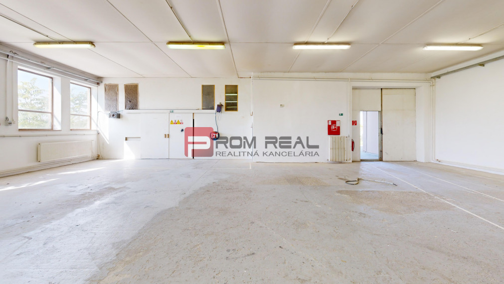 Na prenájom výrobný / administratívny objekt Pezinok